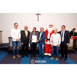 Entrega de 76 títulos de regularização fundiária em Balsa Nova